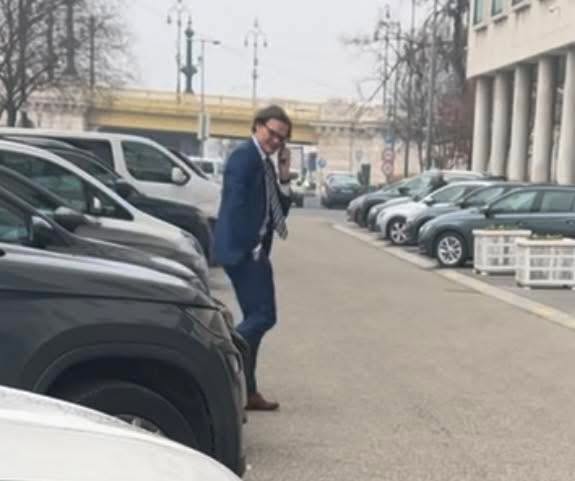A Hungast cégre bejegyzett BMW rendszáma